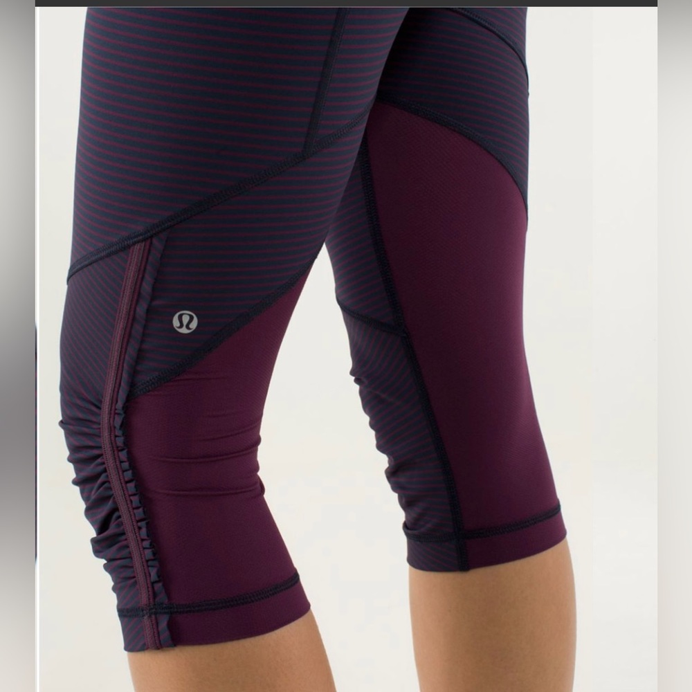 Lululemon Run For Your Life Crop 17”. EUC! Hyper Stripe Plum/Plum Pow Stripe